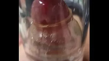 Abspielen Hetero-Aussie-Tradie mit dickem Schwanz, der von der Melkmaschine gelutscht wird (kein Sperma) - Sitzung.04