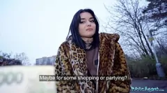 play Agent publiczny dostaje dzikie loda na świeżym powietrzu i duży kutas po francuskiej babe Crystal Cherry