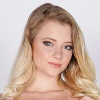 قناة Riley Star