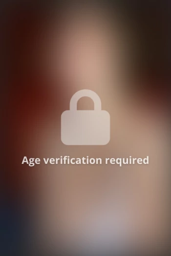 अभिनेता Kira Lynne