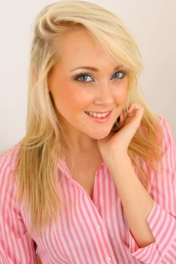 Pornoster Lucy Anne