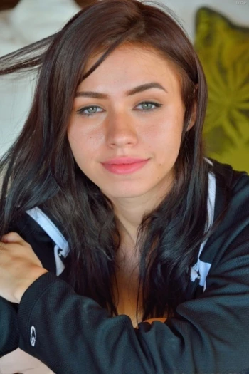 Pornoster Lucie Kline